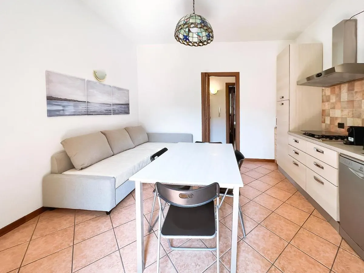 Amply Lit Harmony Home Via Brocchi Milán 0*,  Italia
