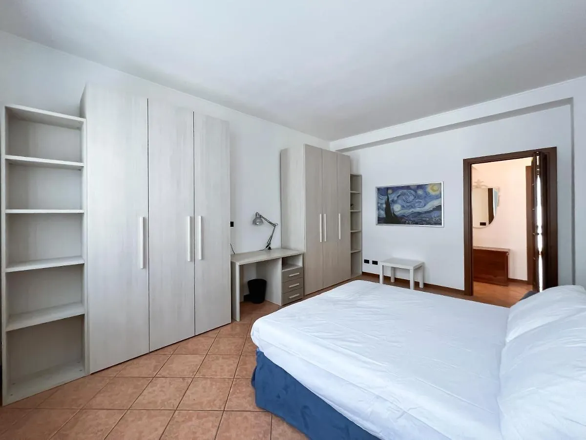 Amply Lit Harmony Home Via Brocchi Milan Italy