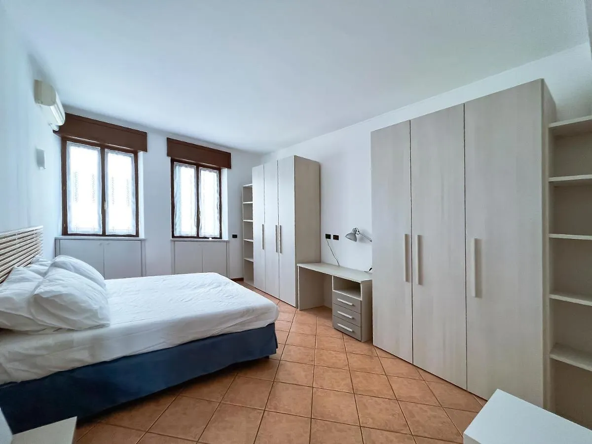 Amply Lit Harmony Home Via Brocchi Mediolan Apartament